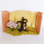 Teatrillo de madera.  Ventana de cuento