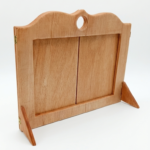 Teatrillo de madera.  Ventana de cuento