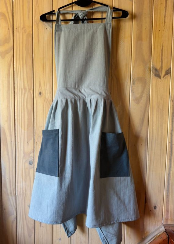 Delantales Flor del Bosque Cielo Azul