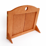 Teatrillo de madera. Media Luna